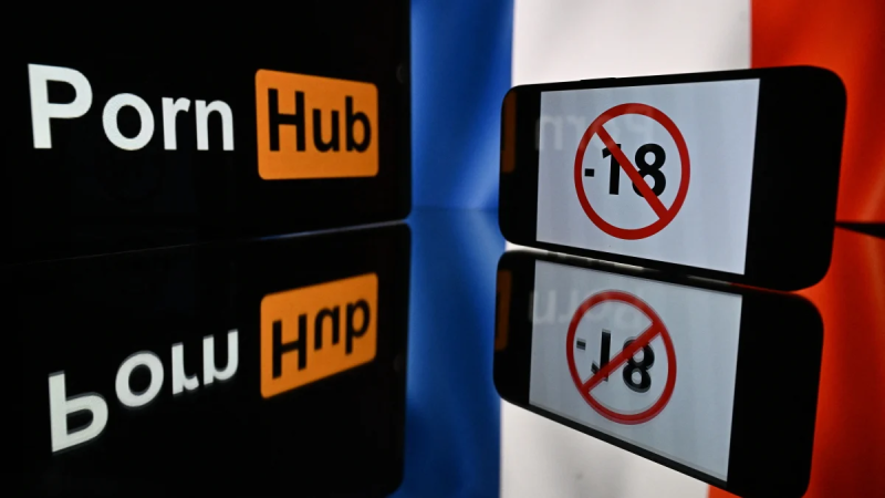 what is pornhub and is it a safe site