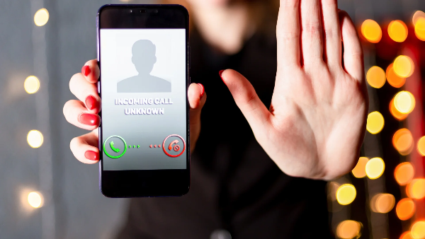 risks of reverse phone