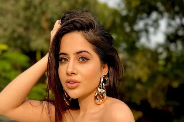 Follow Indian Porn Stars