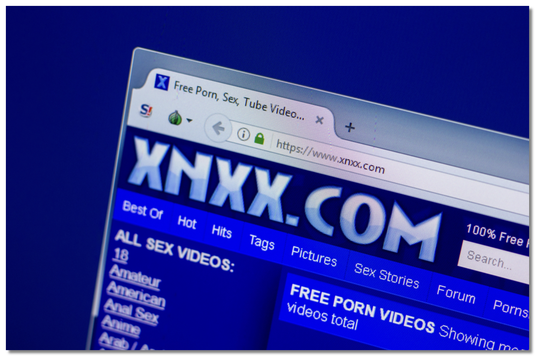 Legal vs. risky methods to access XNXX.